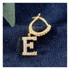 Kolczyki pozłacane literka E KST1683E