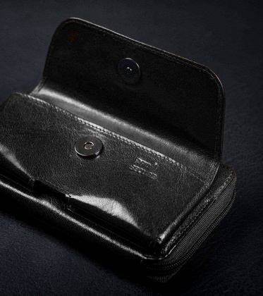 Skórzane etui na pasek z miejscem na karty i dokumenty, RFID