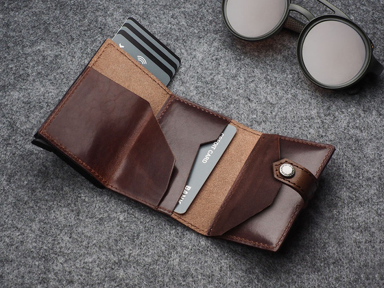 Portfel HIKER Go 2115