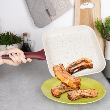 Patelnia grillowa kwadratowa granitowa 27x27 cm TERRESTRIAL