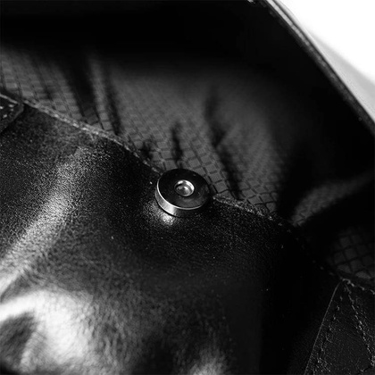 Skórzana torba męska na ramię laptopa 15,6" czarna - Pavone Nero Monza 2317 BL