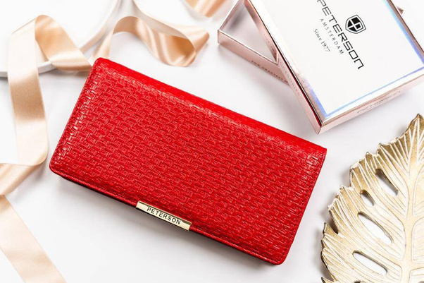 Duży portfel damski ze skóry ekologicznej z tłoczonym wzorem