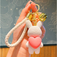 Brelok do kluczy z dzwoneczkiem KRÓLIK SWEET z SERCEM biały BRL360