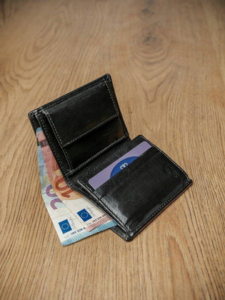 Pionowy portfel męski z gładkiej skóry naturalnej, ochrona rfid stop