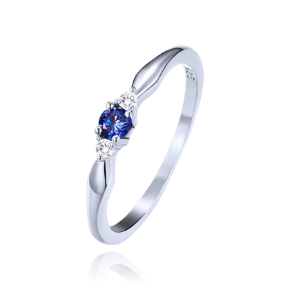 MINET Srebrny pierścionek z lawendową niebieską cyrkonią i białymi cyrkoniami wielkość 12