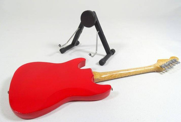 Mini gitara Dire Straits - Mark Knopfler MGT-0581