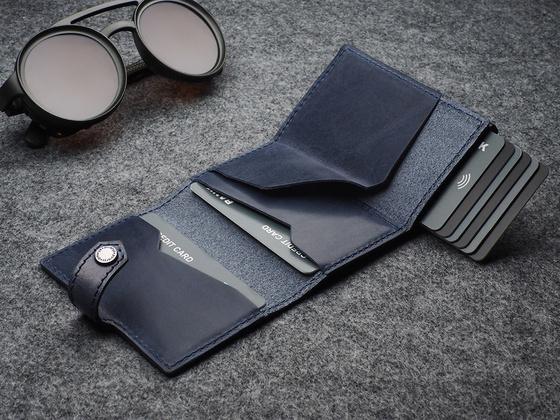 Portfel HIKER for AirTag 2112