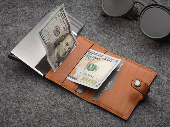 Portfel EASY WALLET for AirTag 2174