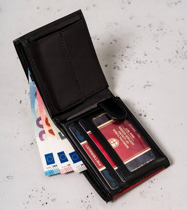 Mały, skórzany portfel męski w orientacji poziomej z systemem RFID