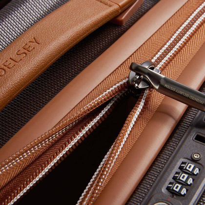 Delsey Chatelet Air 2.0 Średnia twarda brązowa walizka na kółkach 66 cm