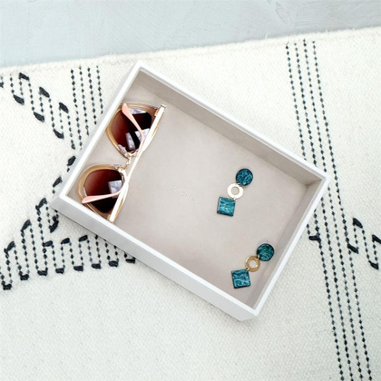 Szkatułka na biżuterię Stackers open classic biała