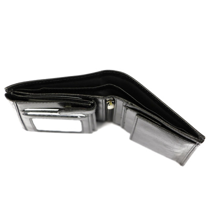 Bogato wyposażony portfel męski z naturalnej skóry licowej