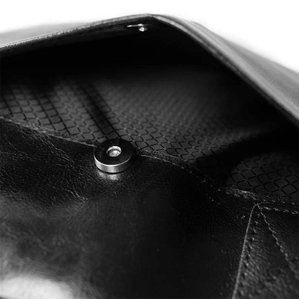 Skórzana torba męska czarna na ramię laptopa 15,6" - Pavone Nero Sorrento 2355 BL