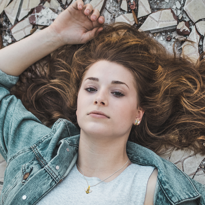 MINET Pozłacany srebrny naszyjnik PSZCZOŁA