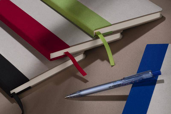 Notes KLAPP zawiera 96 kartek w linie Czarny 