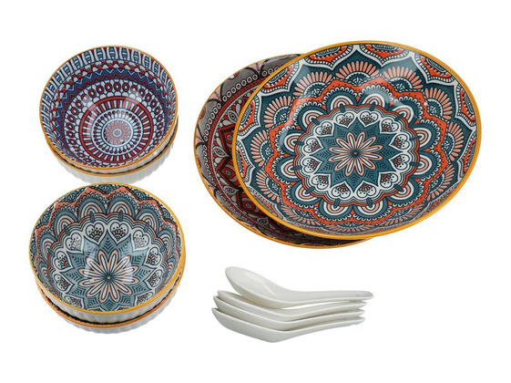 Kpl. 4 miseczek z łyżeczkami +  2 talerze