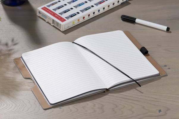 Notes BLAKK A5uchwyt na długopis z czarną zakładką