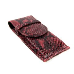 063 Piórnik duża M-ka- print wężowy malina KEMER