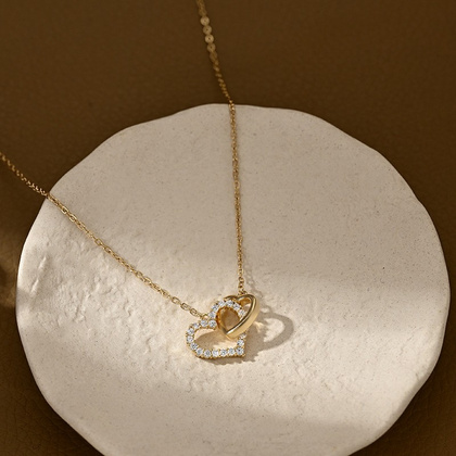 Naszyjnik stal szlachetna pozłacana 14k złotem, podwójne SERCA cyrkonie NST2197