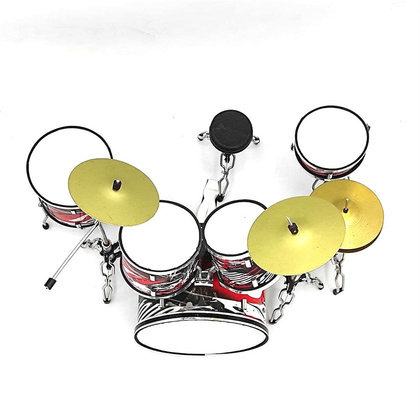 Mini perkusja czarno-czerwona  MDR-0312, skala 1:5 Uwaga! Perkusja "nie gra" - to wyłącznie przedmiot dekoracyjny