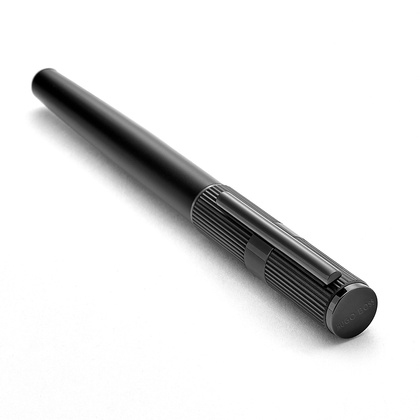 Wieczne pióro  Hugo Boss Formation Line Black