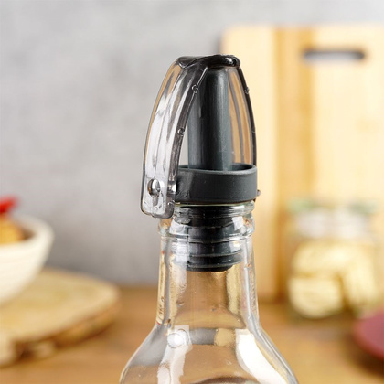 Butelka szklana na oliwę lub ocet z dozownikiem 250 ml