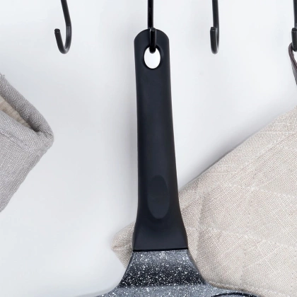 Patelnia do jajek granitowa 4 otwory BLACK LINE 19 cm