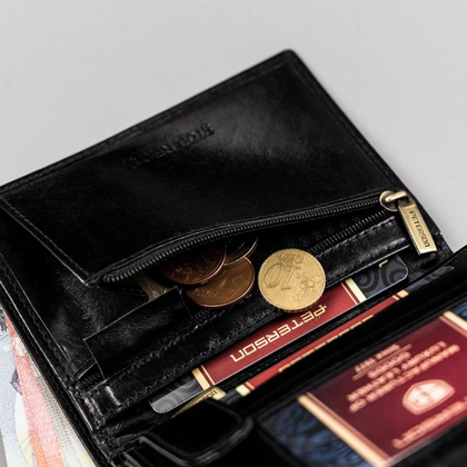 Skórzany portfel męski na karty