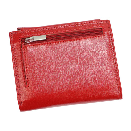 Skórzany portfel damski z ozdobnym zapięciem