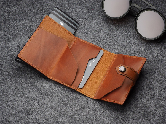 Portfel HIKER Go 2115