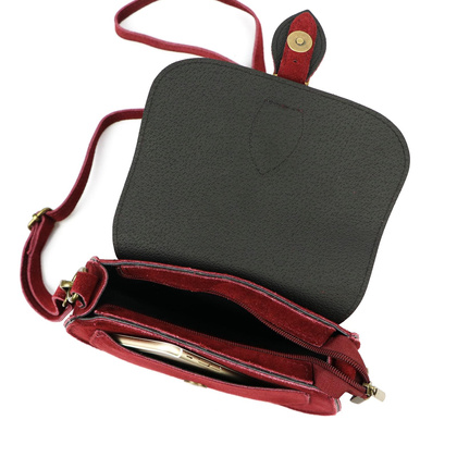 Mała torebka damska- listonoszka, naturalna skóra zamszowa 25-020