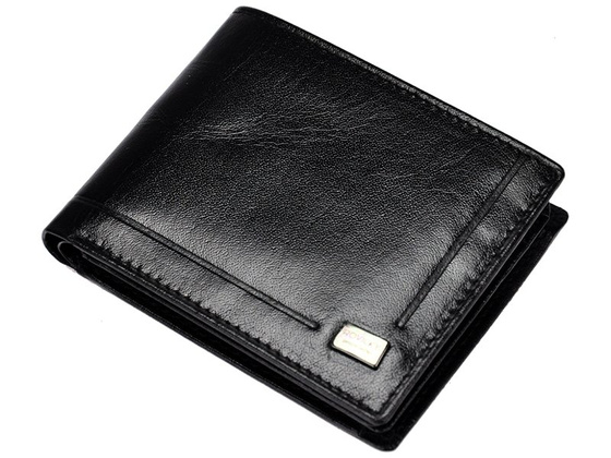 Kompaktowy czarny portfel ze skóry naturalnej wysokiej jakości