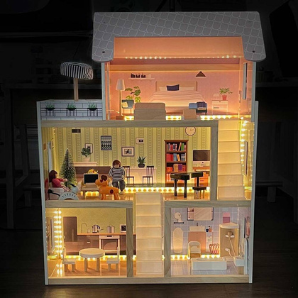 Domek dla lalek drewniany Led  62x27x77 cm + 3 lalki + kotek i piesek