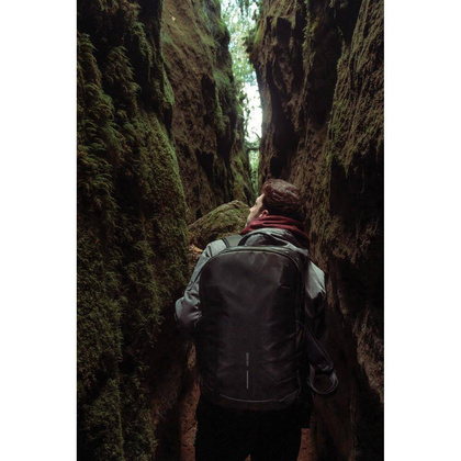 Bobby Explore plecak chroniący przed kieszonkowcami