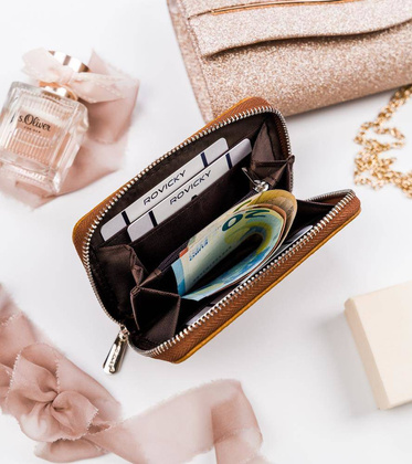 Poręczny portfel damski z ziarnistej skóry eko zapinany suwakiem