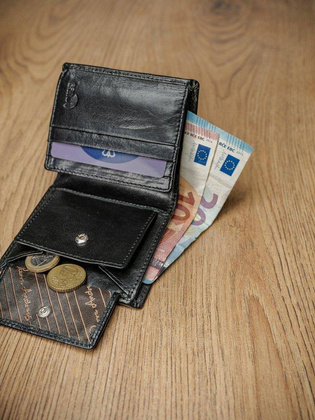 Pionowy portfel męski z gładkiej skóry naturalnej, ochrona rfid stop