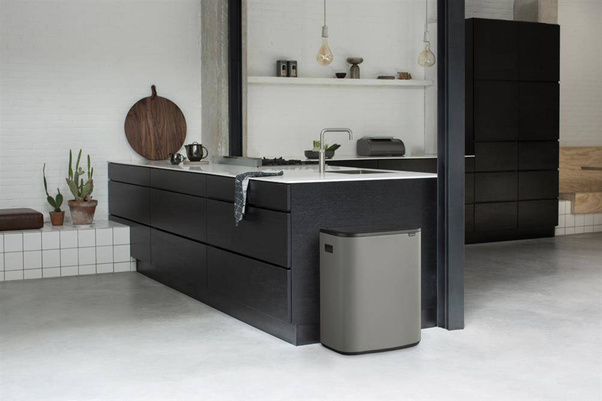 Kosz na śmieci Touch Bin BO 60l mineralny szary 223129