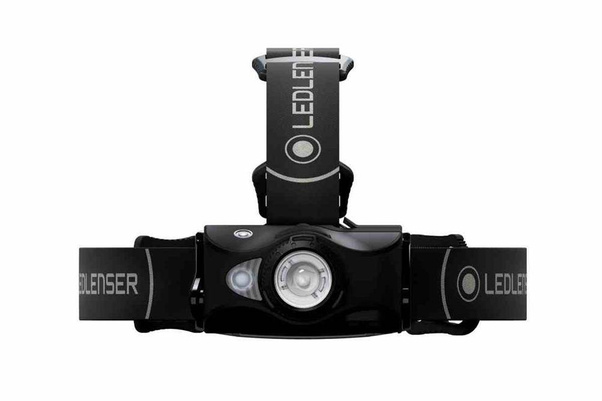 Latarka Ledlenser MH8 black/black