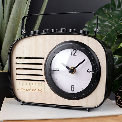 Zegar stołowy radio retro