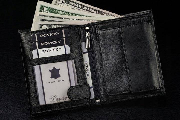 Elegancki skórzany portfel męski RFID