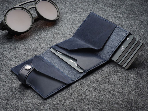 Portfel HIKER Go 2115