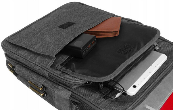 Pojemna listonoszka meska z poliestru