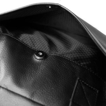 Skórzana torba męska czarna na ramię laptopa 15,6" - Pavone Nero Bergamo 2430 BL