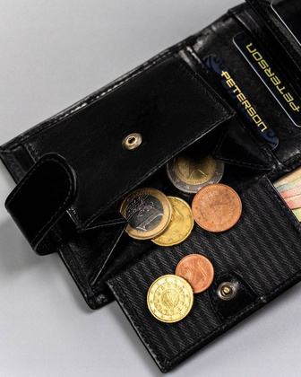 Maly skorzany portfel meski na zatrzask