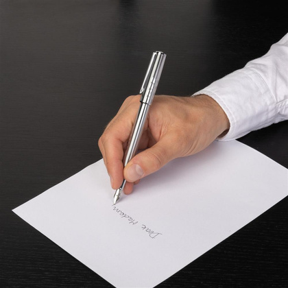 Wieczne pióro Hugo Boss Label Chrome