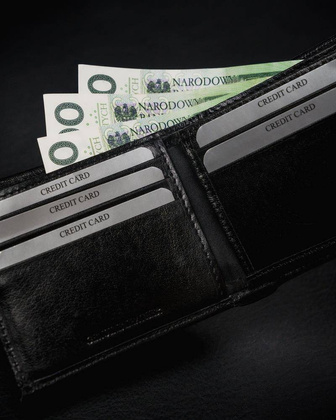 Portfel męski z naturalnej skóry licowej, etui z okienkiem na zdjęcie
