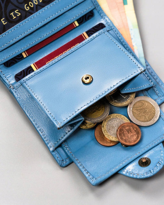 Skorzany portfel damski z systemem RFID
