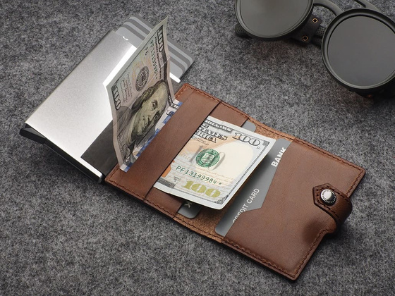 Portfel EASY WALLET for AirTag 2174