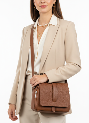 Torebka skórzana Canaletto z tłoczoną klapką – elegancja i ponadczasowy styl TD690s27t4