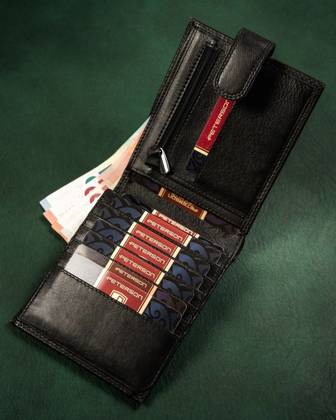 Duży, skórzany portfel męski na karty